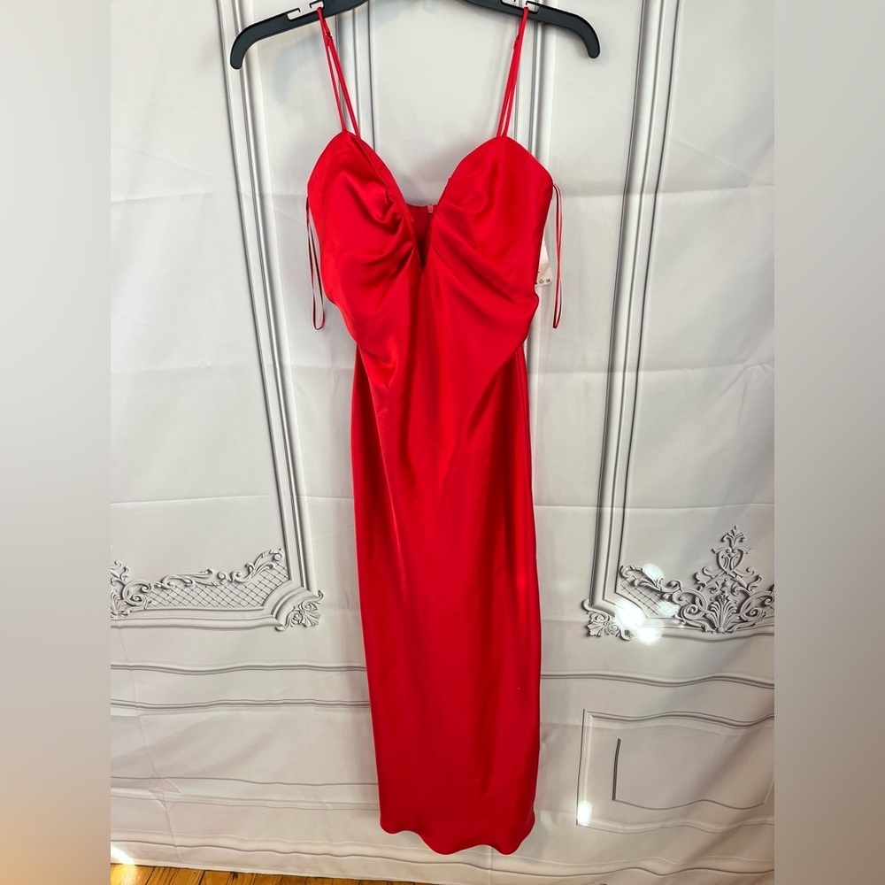 VIRAL NEW ! ZARA SATIN SWEETHEART DRESS
🚨FIRM PRICE NO DISCOUNT ON THIS DRESS - Picture 9 of 15